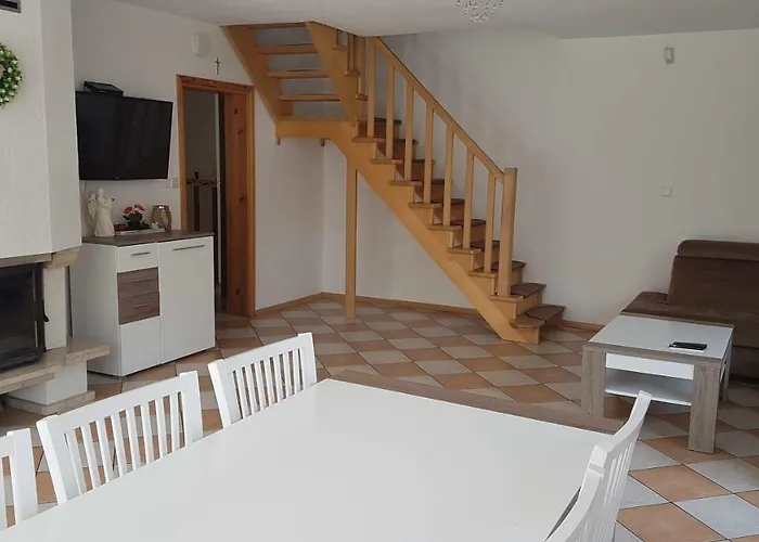 Dom Majowka Дом отдыха *